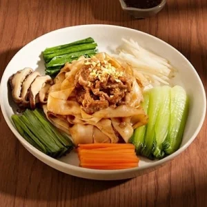 Hủ tiếu áp chảo bò